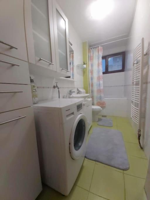 Spacious Condo Near Bascarsija - Free Parking サラエヴォ エクステリア 写真