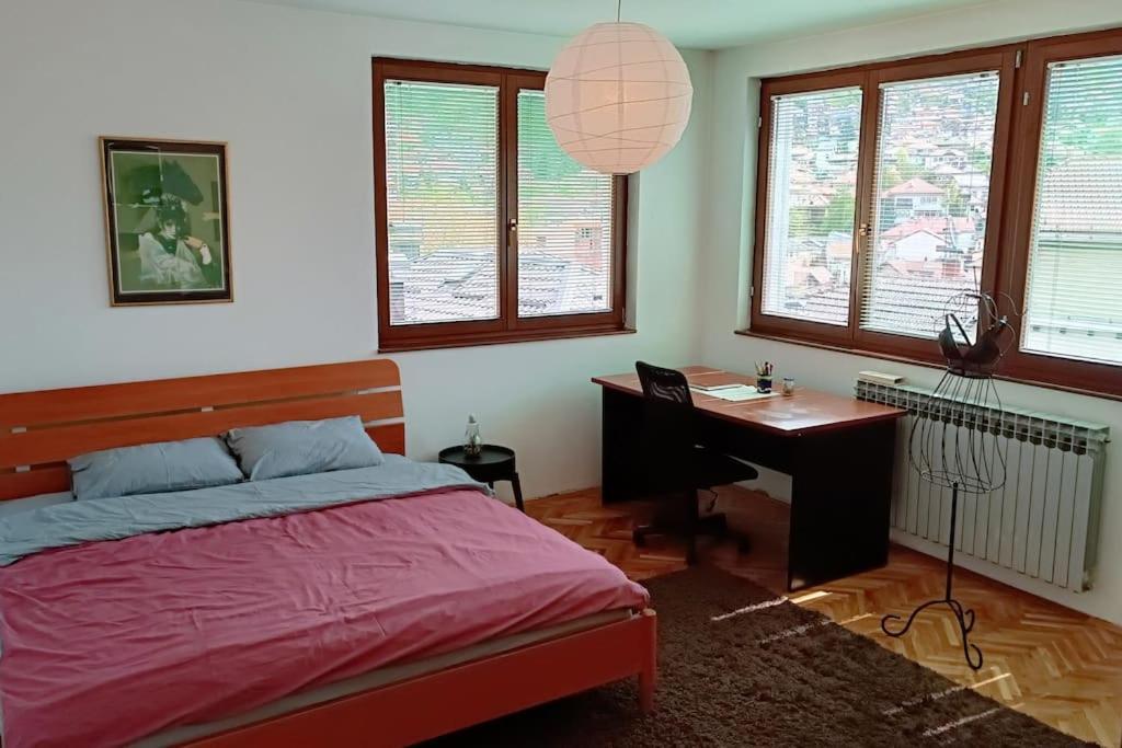 Spacious Condo Near Bascarsija - Free Parking サラエヴォ エクステリア 写真